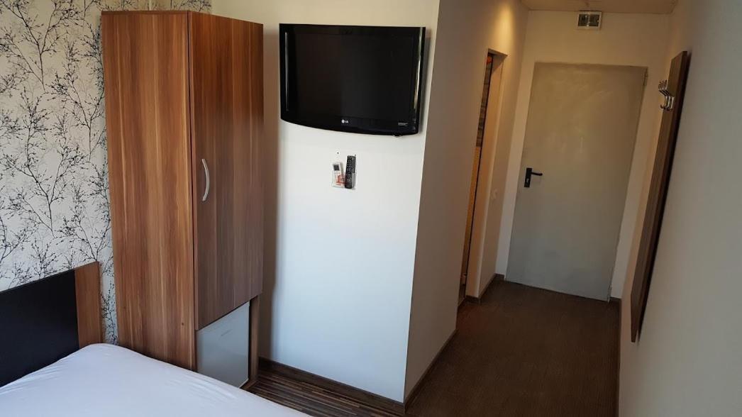 Hotel Viva Ploiesti Exterior photo