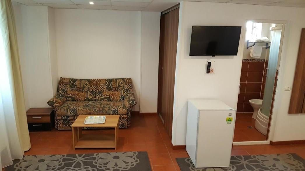 Hotel Viva Ploiesti Exterior photo